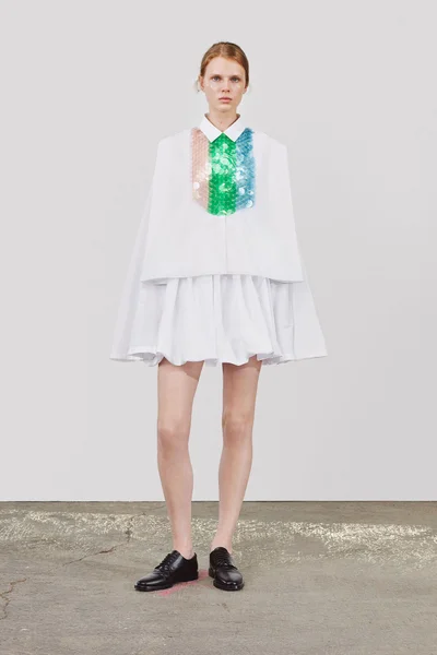 Look 16